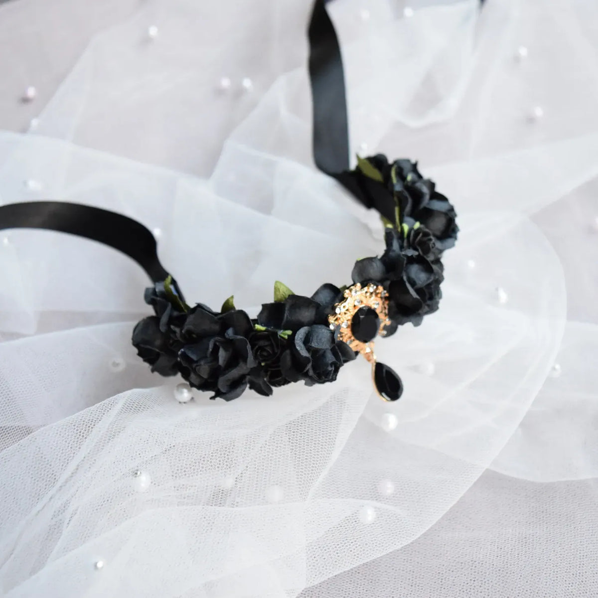 Noir Élégance Bun Wrap