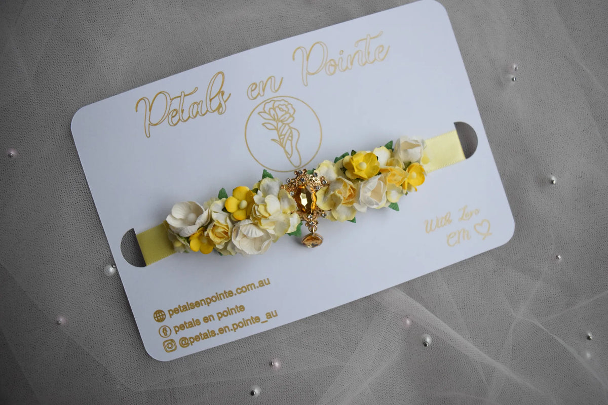Golden Bloom Bun Wrap - Petals en Pointe