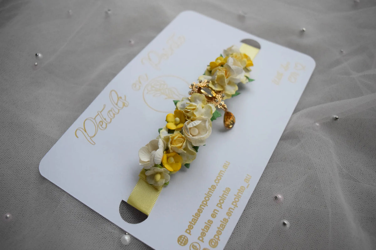 Golden Bloom Bun Wrap - Petals en Pointe