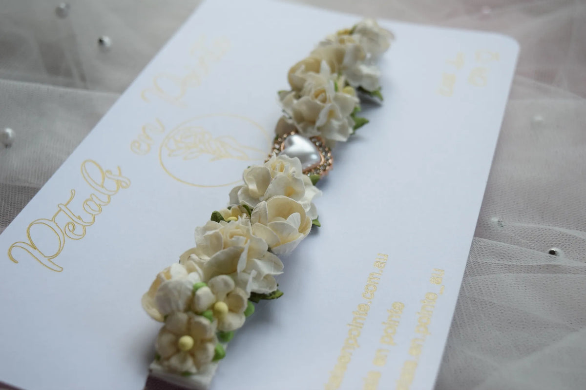 Ivory Amour Bun Wrap - Petals en Pointe