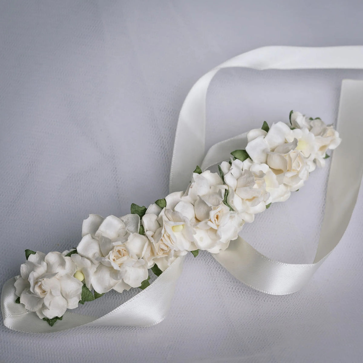 Ivory Grace Bun Wrap - Petals en Pointe