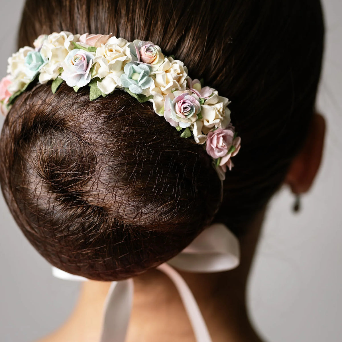 Ivory Pastelle Bun Wrap - Petals en Pointe