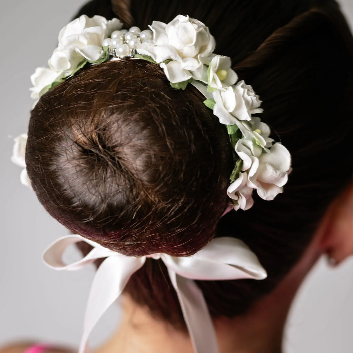 Ivory Pearl Couronne Bun Wrap - Petals en Pointe
