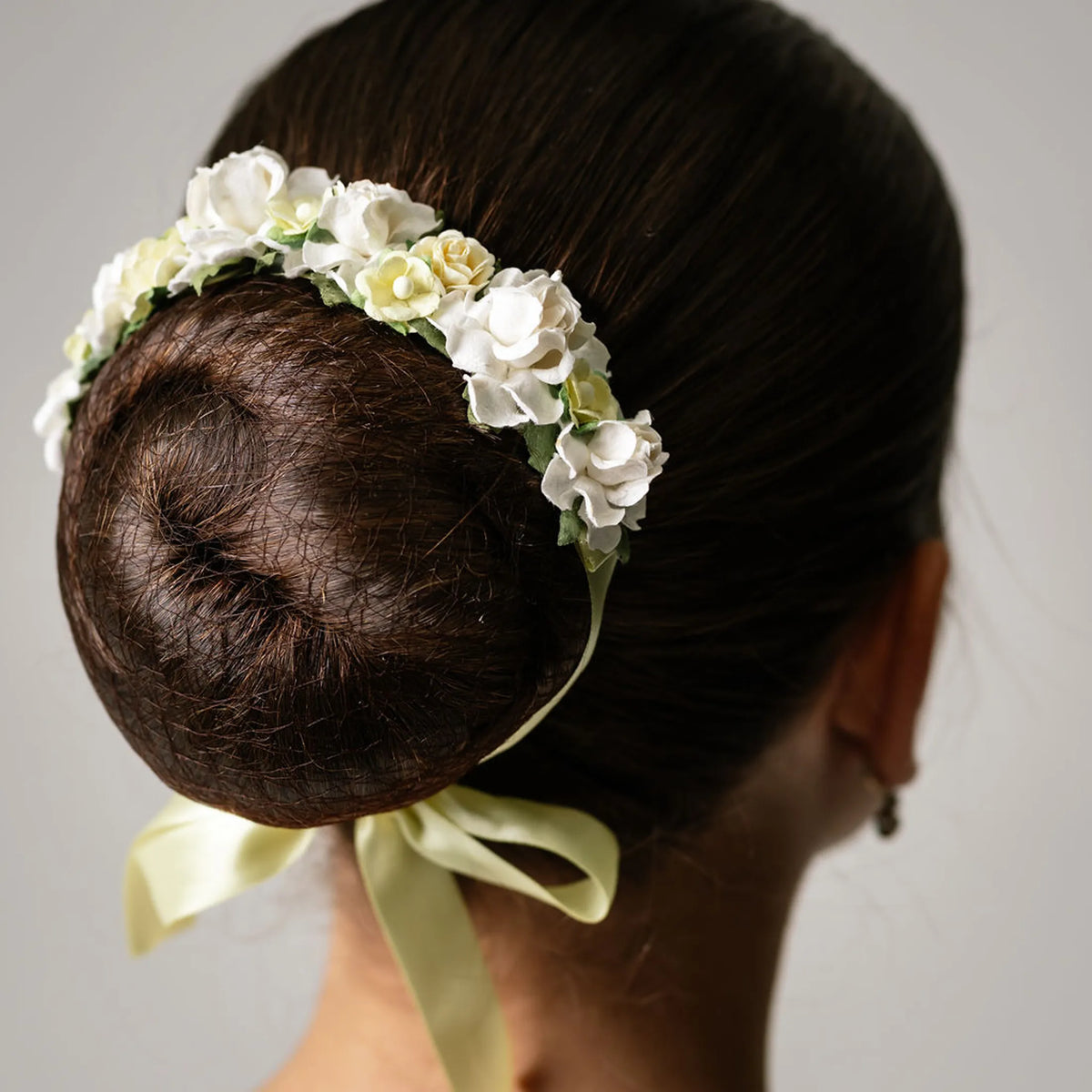 Ivory Soleil Bun Wrap - Petals en Pointe