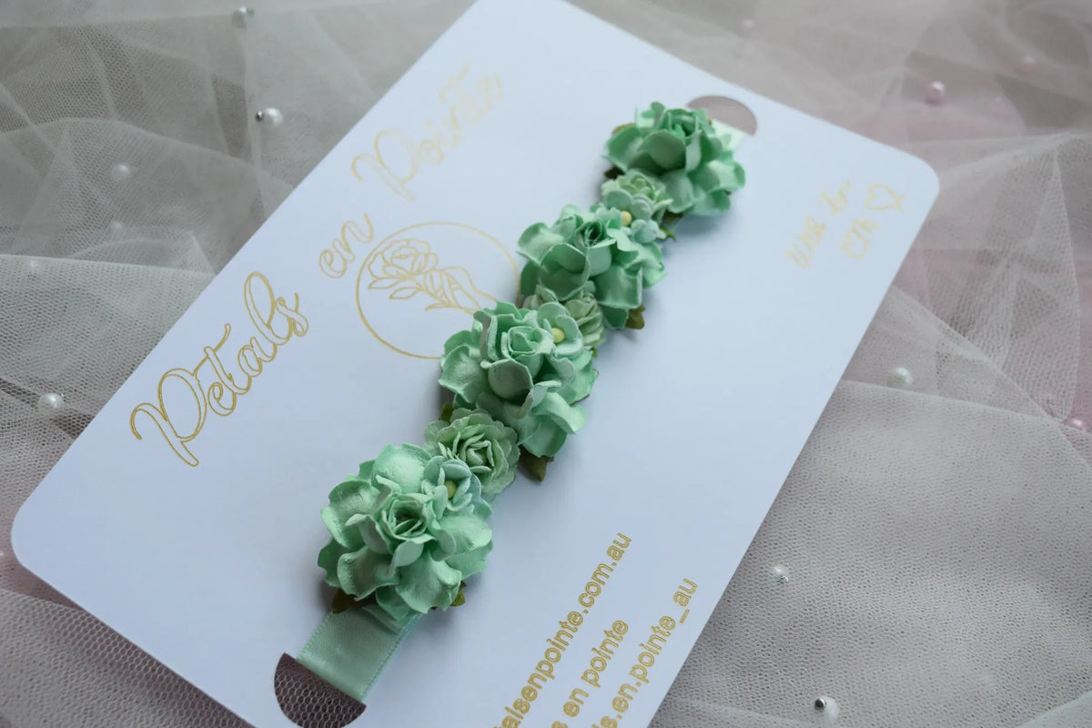 Mint Étude Bun Wrap - Petals en Pointe