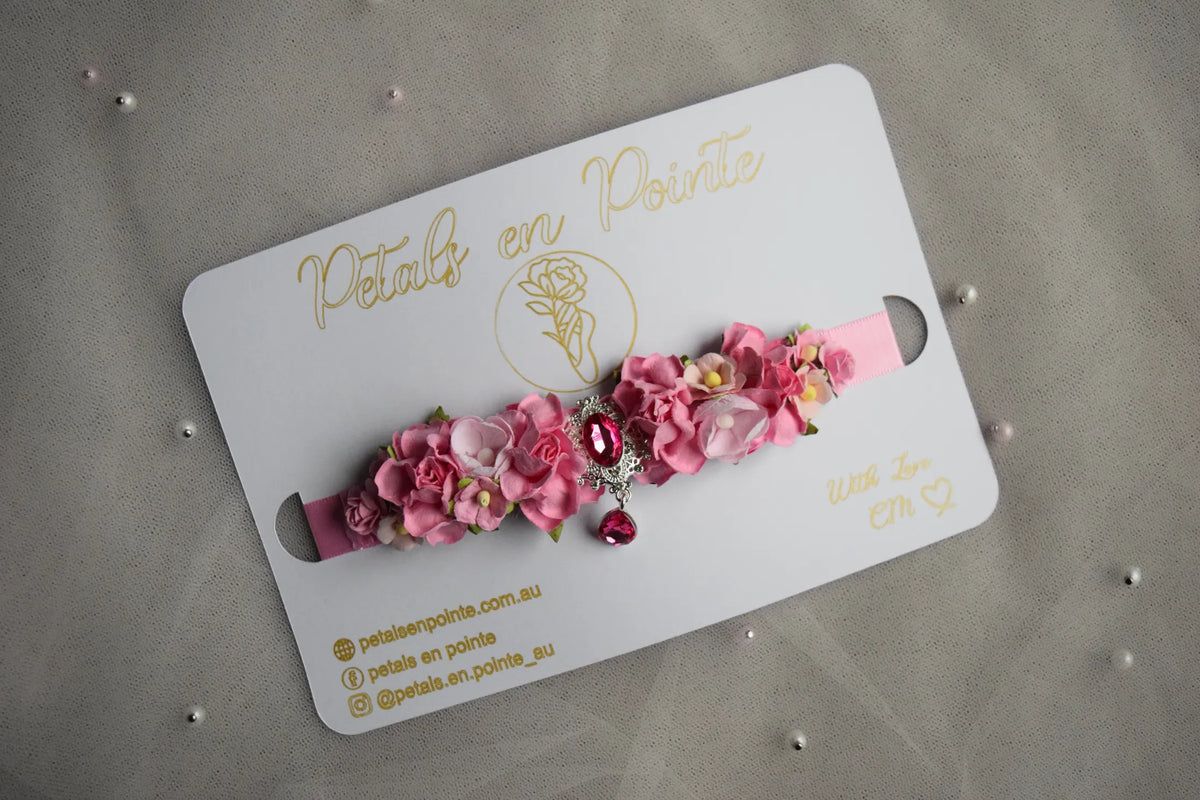 Rose Eclat Bun Wrap - Petals en Pointe