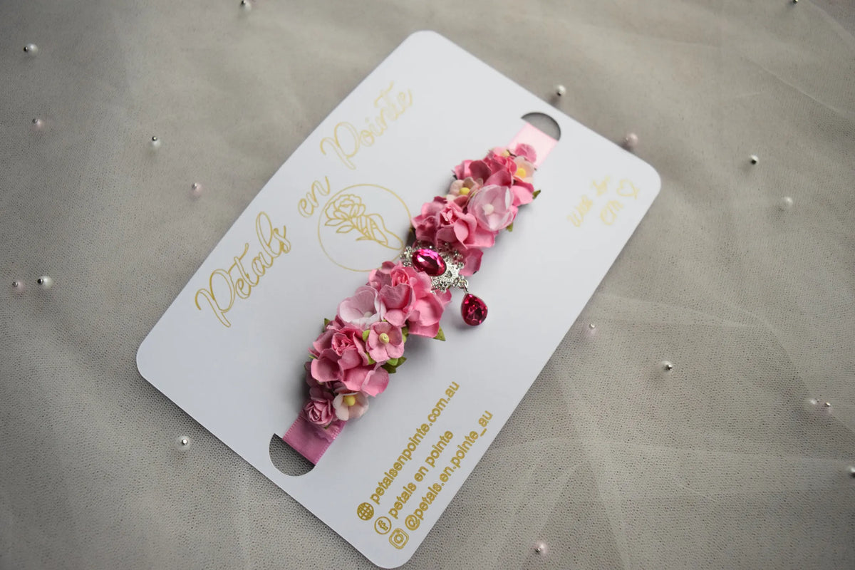 Rose Eclat Bun Wrap - Petals en Pointe
